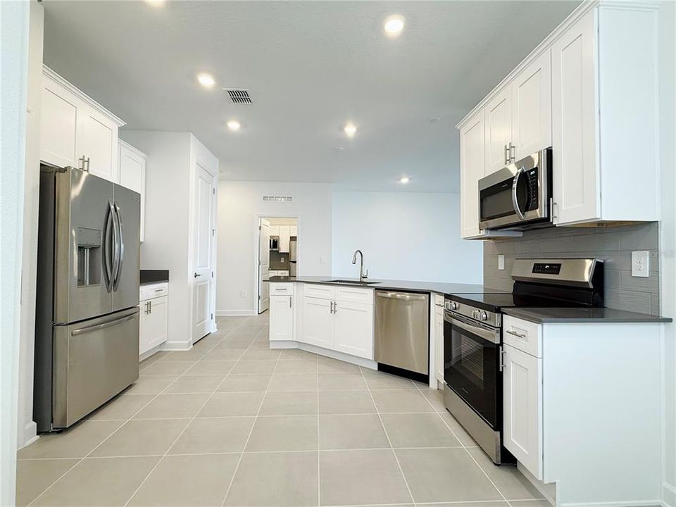 En Renta: $3,200 (4 camas, 3 baños, 2109 Pies cuadrados)