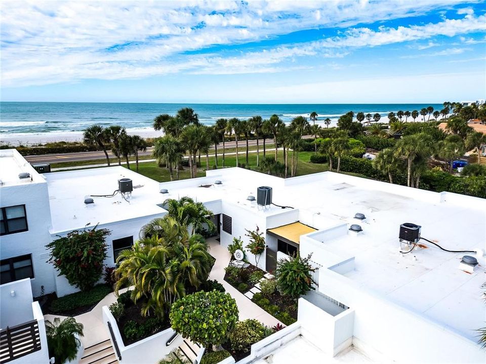 待售: $1,400,000 (2 贝兹, 2 浴室, 2186 平方英尺)