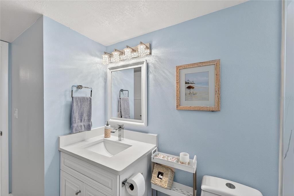 待售: $1,400,000 (2 贝兹, 2 浴室, 2186 平方英尺)