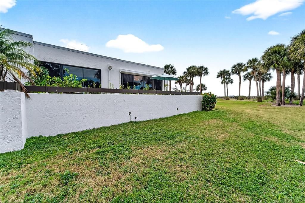 待售: $1,400,000 (2 贝兹, 2 浴室, 2186 平方英尺)