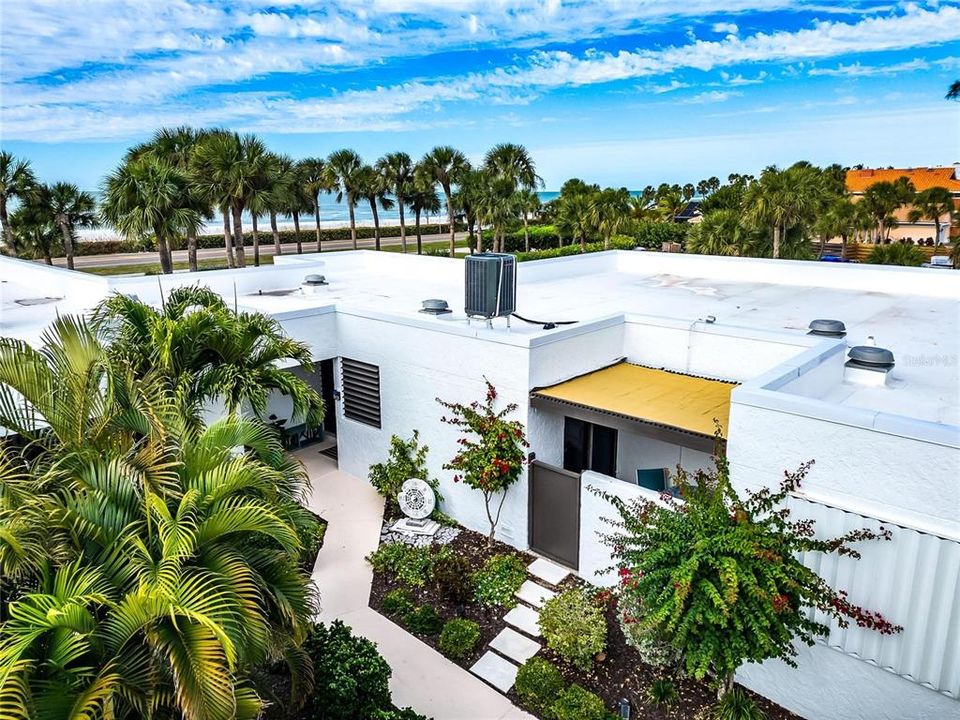 待售: $1,400,000 (2 贝兹, 2 浴室, 2186 平方英尺)