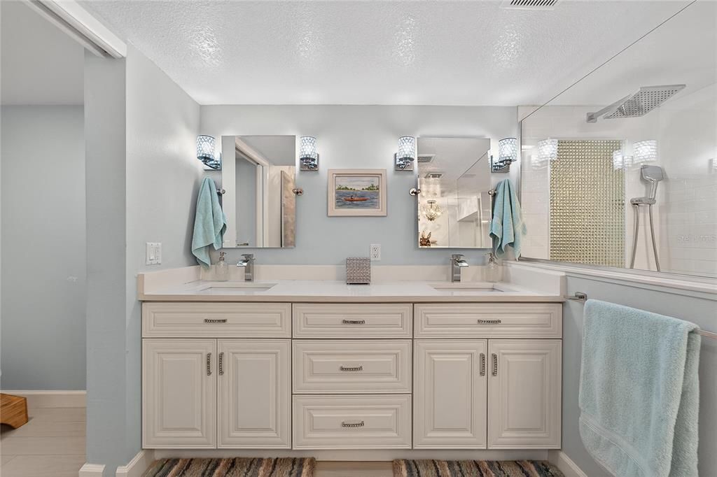 待售: $1,400,000 (2 贝兹, 2 浴室, 2186 平方英尺)