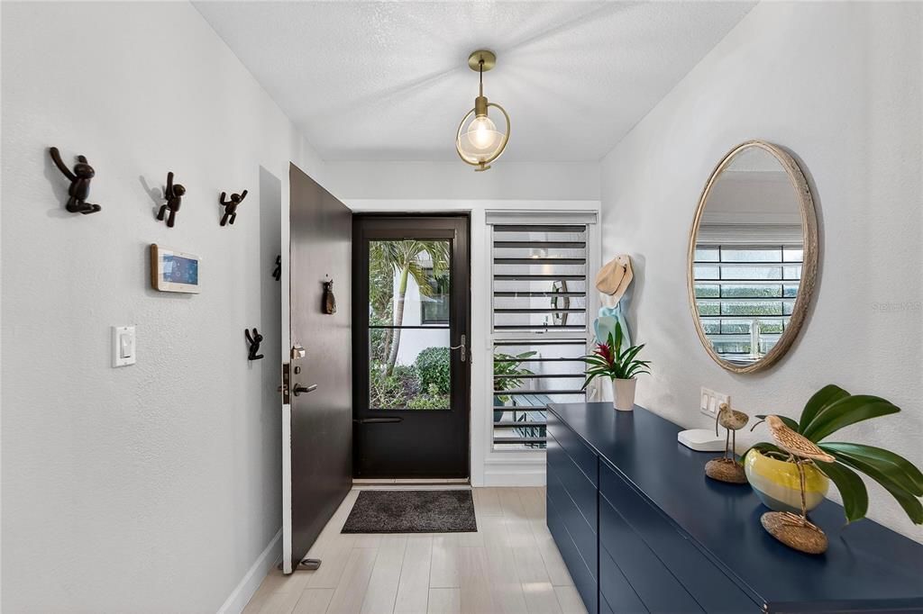 待售: $1,400,000 (2 贝兹, 2 浴室, 2186 平方英尺)