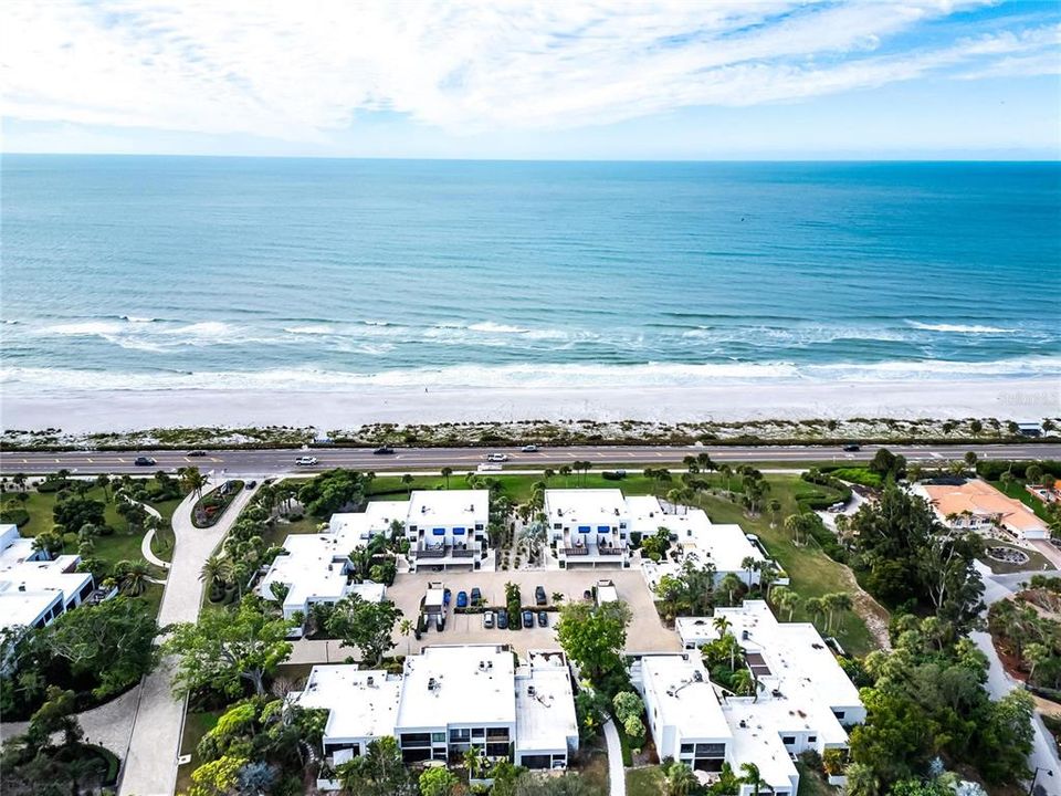 待售: $1,400,000 (2 贝兹, 2 浴室, 2186 平方英尺)