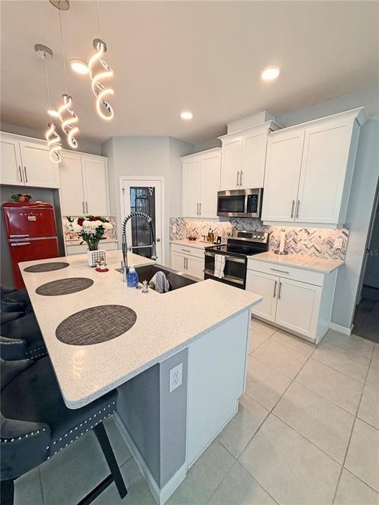 На продажу: $585,000 (4 спален, 2 ванн, 2644 Квадратных фут)