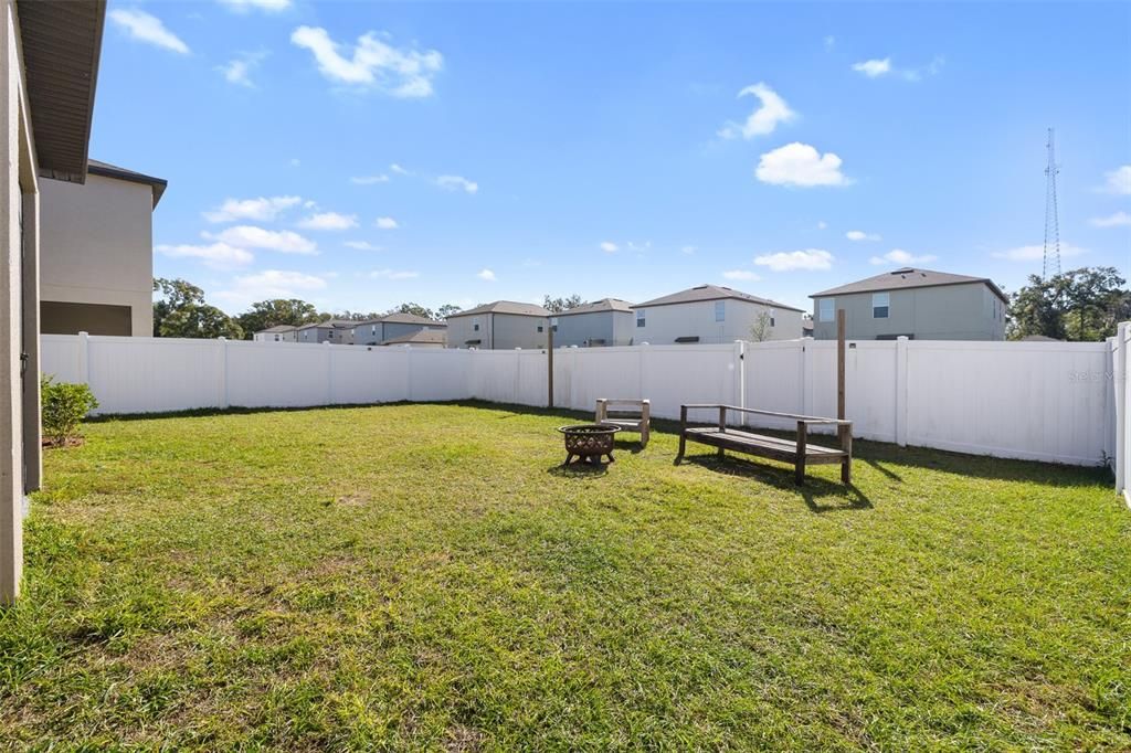 待售: $335,000 (4 贝兹, 2 浴室, 1764 平方英尺)