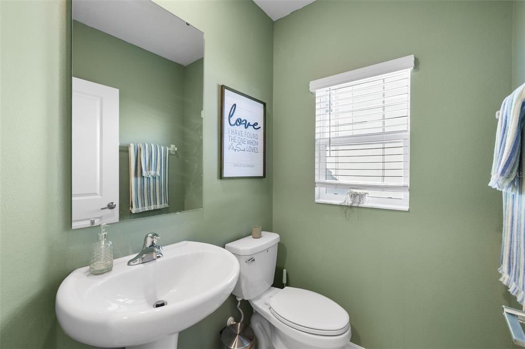 待售: $335,000 (4 贝兹, 2 浴室, 1764 平方英尺)