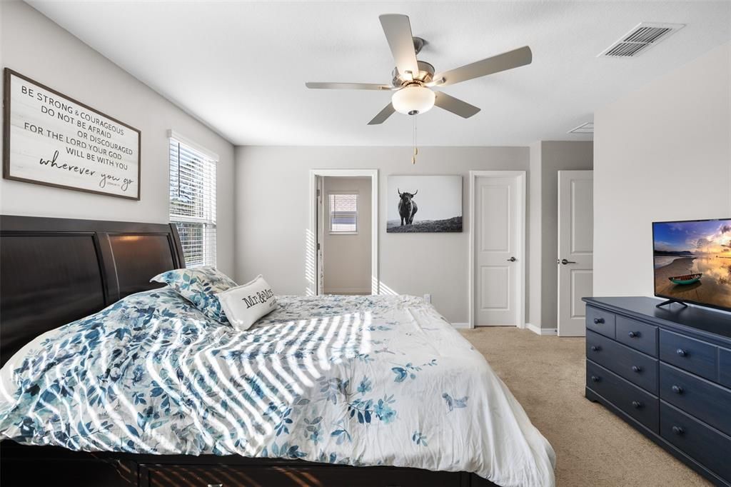 待售: $335,000 (4 贝兹, 2 浴室, 1764 平方英尺)