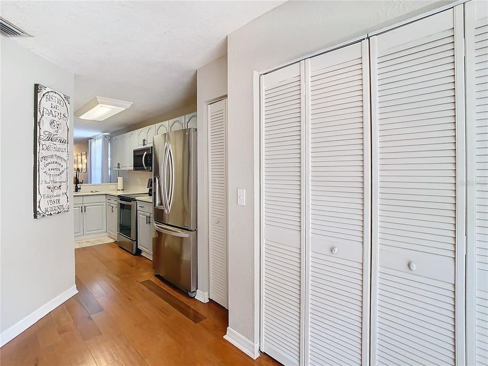 En Venta: $295,000 (2 camas, 2 baños, 1475 Pies cuadrados)