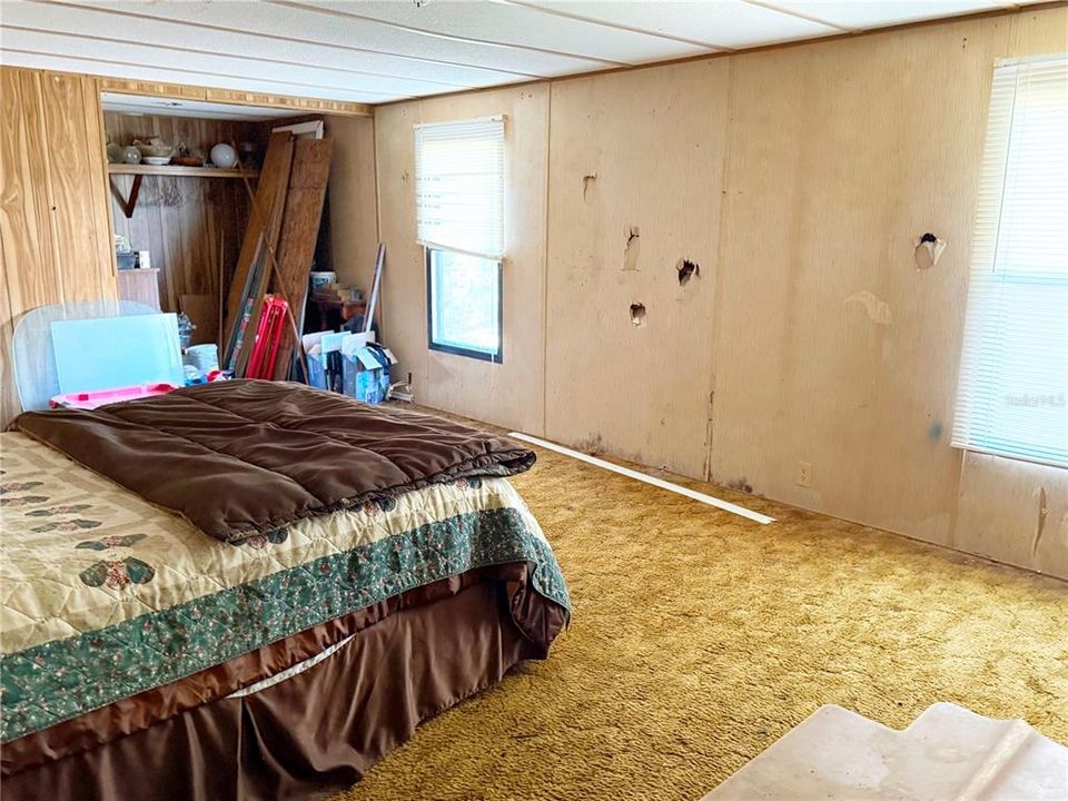 For Sale: $289,500 (4 beds, 3 baths, 2052 Square Feet)