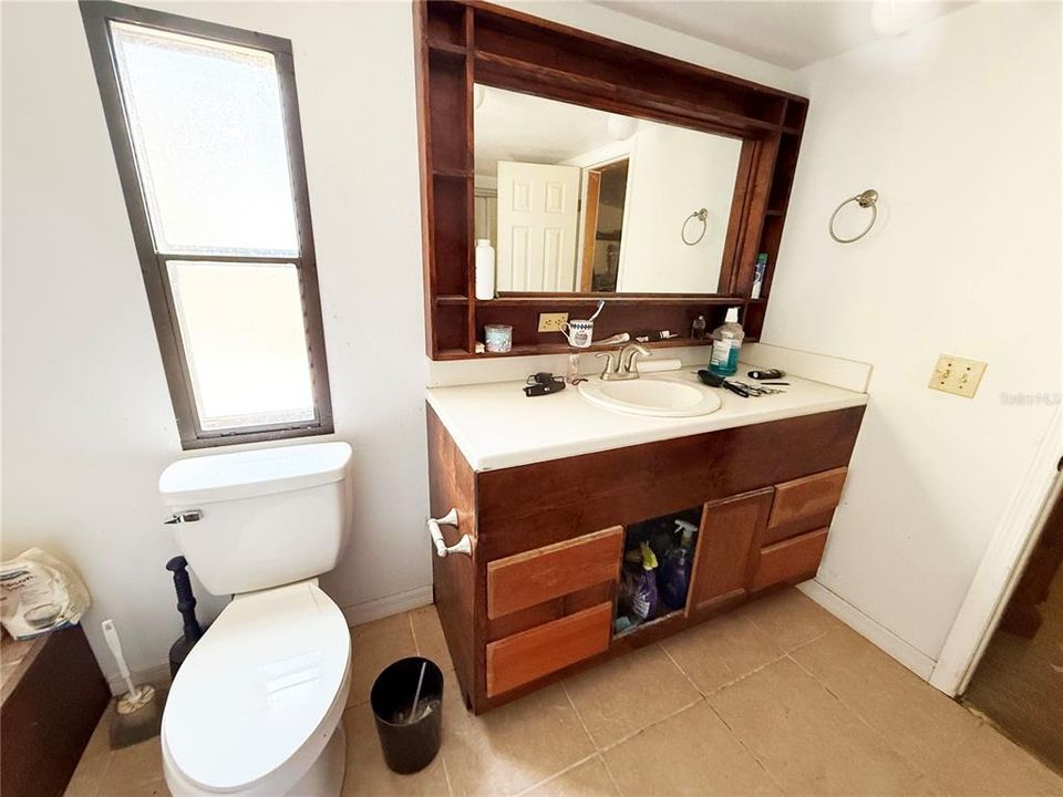 For Sale: $289,500 (4 beds, 3 baths, 2052 Square Feet)