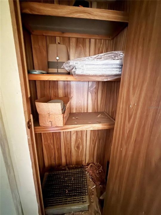 For Sale: $289,500 (4 beds, 3 baths, 2052 Square Feet)