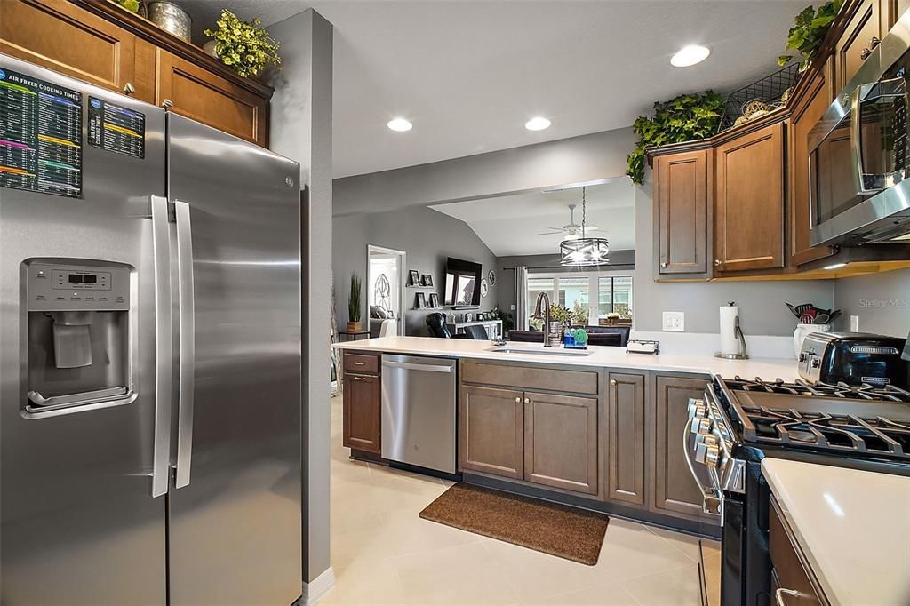 待售: $424,000 (3 贝兹, 2 浴室, 1569 平方英尺)