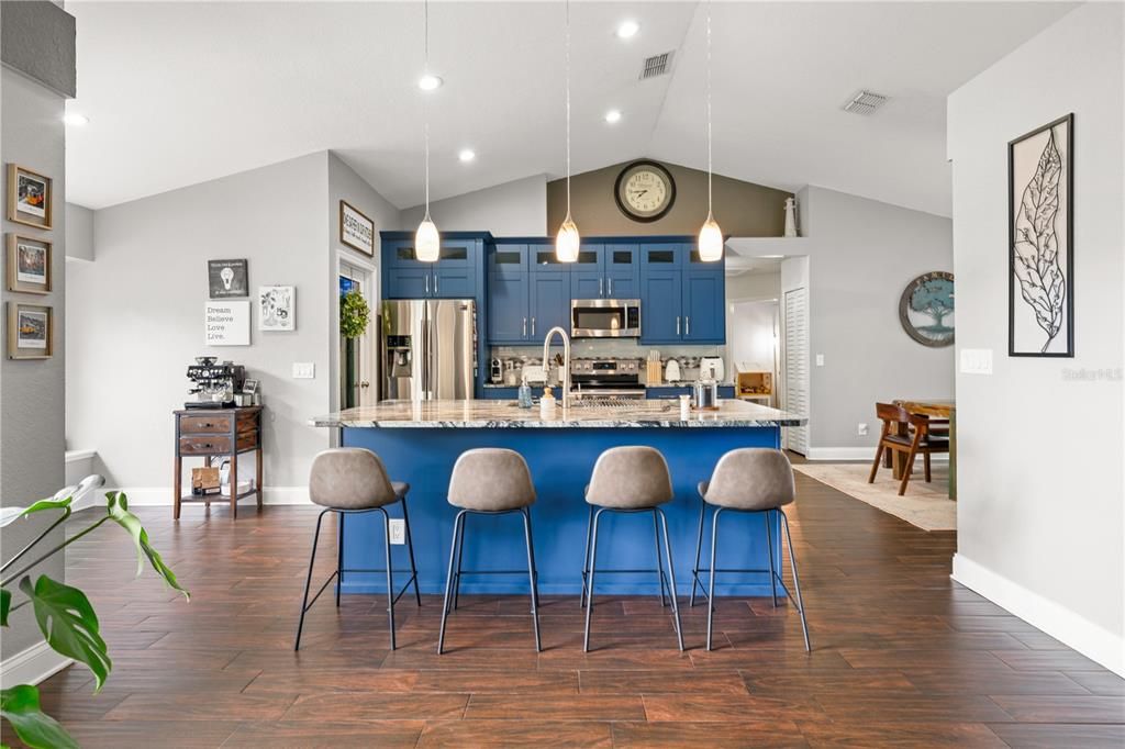 For Sale: $449,000 (4 beds, 2 baths, 1697 Square Feet)