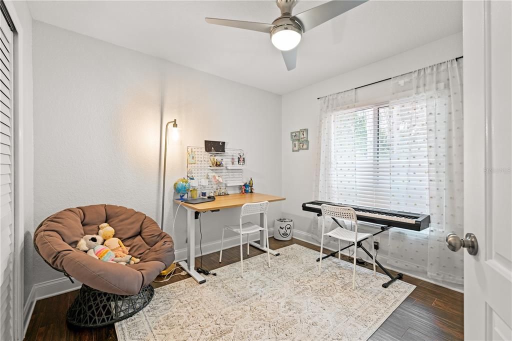 For Sale: $449,000 (4 beds, 2 baths, 1697 Square Feet)