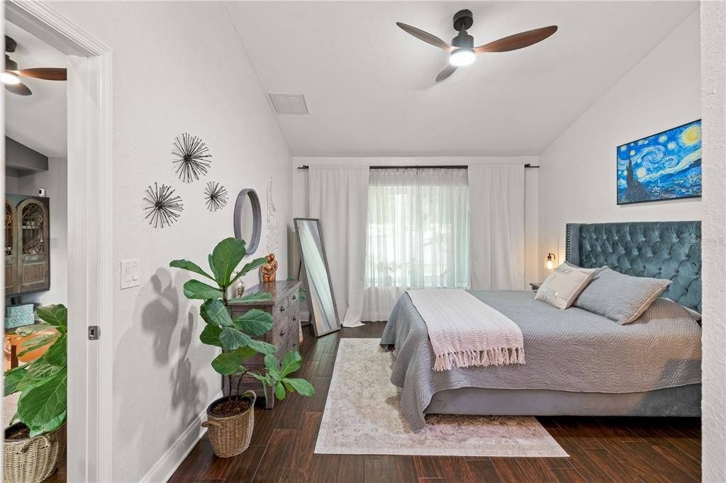 For Sale: $449,000 (4 beds, 2 baths, 1697 Square Feet)