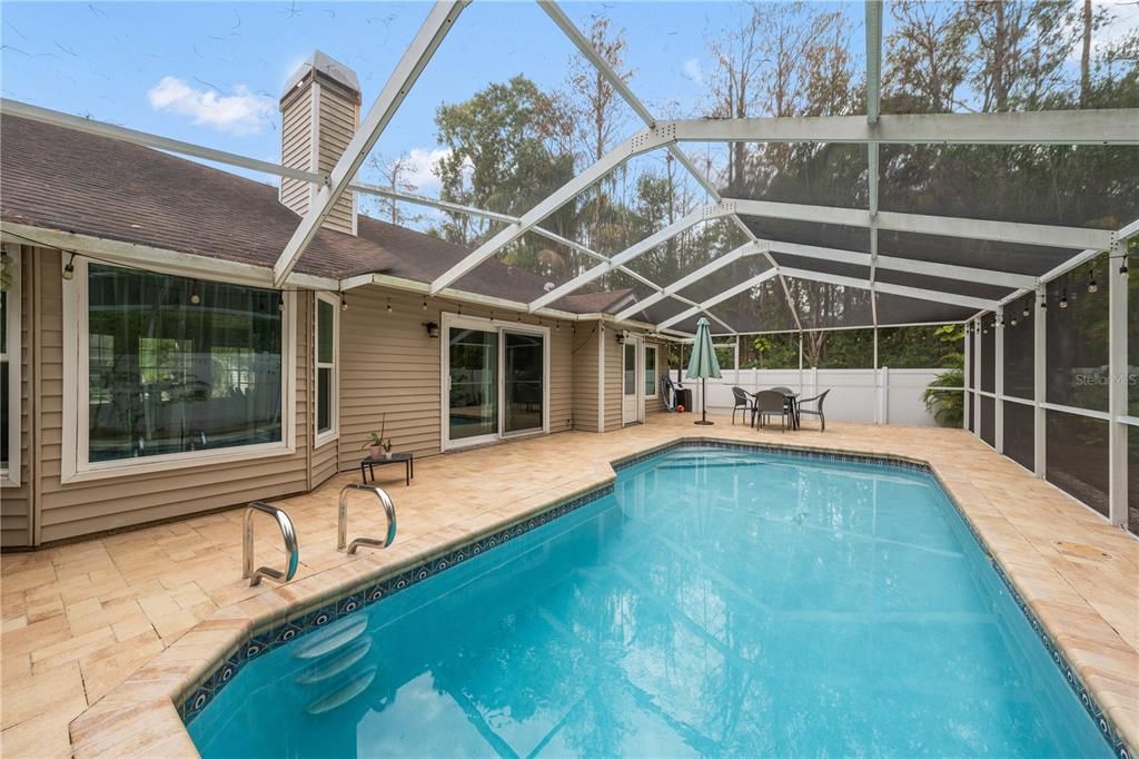 For Sale: $449,000 (4 beds, 2 baths, 1697 Square Feet)