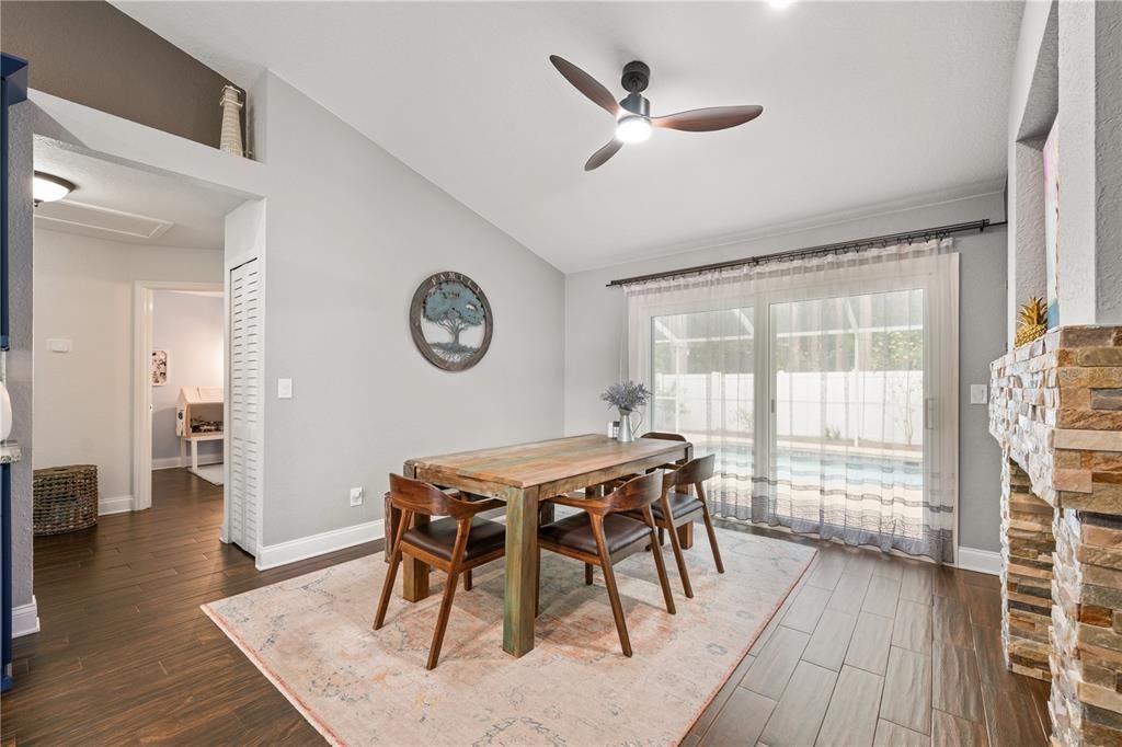 For Sale: $449,000 (4 beds, 2 baths, 1697 Square Feet)
