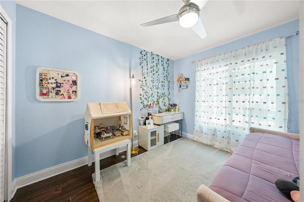 For Sale: $449,000 (4 beds, 2 baths, 1697 Square Feet)