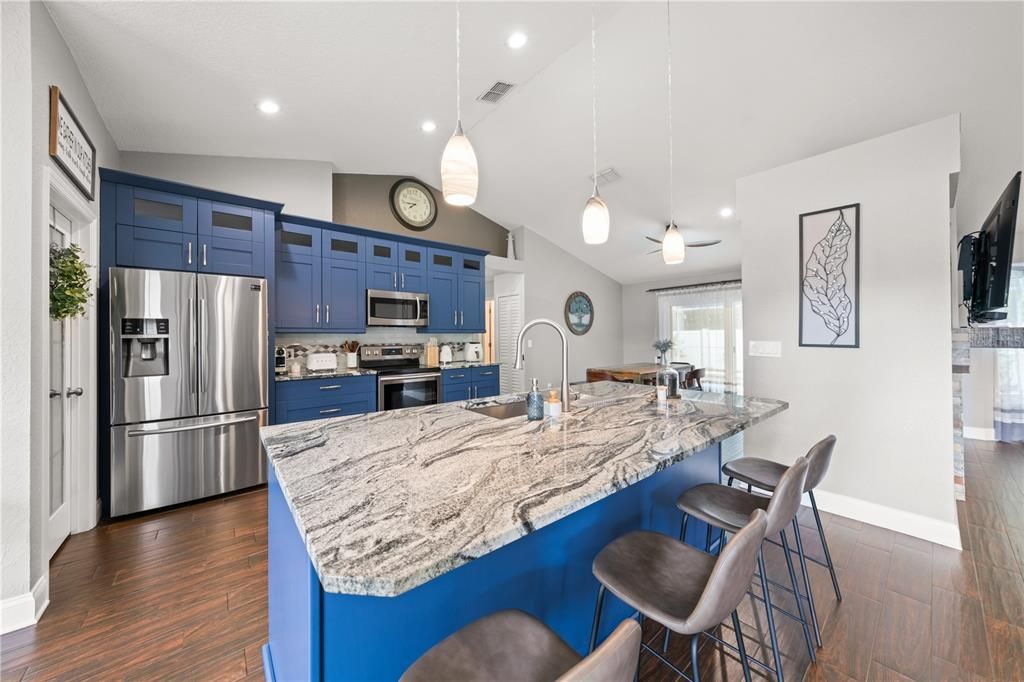 For Sale: $449,000 (4 beds, 2 baths, 1697 Square Feet)