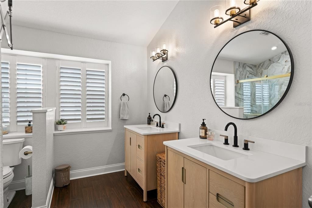 For Sale: $449,000 (4 beds, 2 baths, 1697 Square Feet)