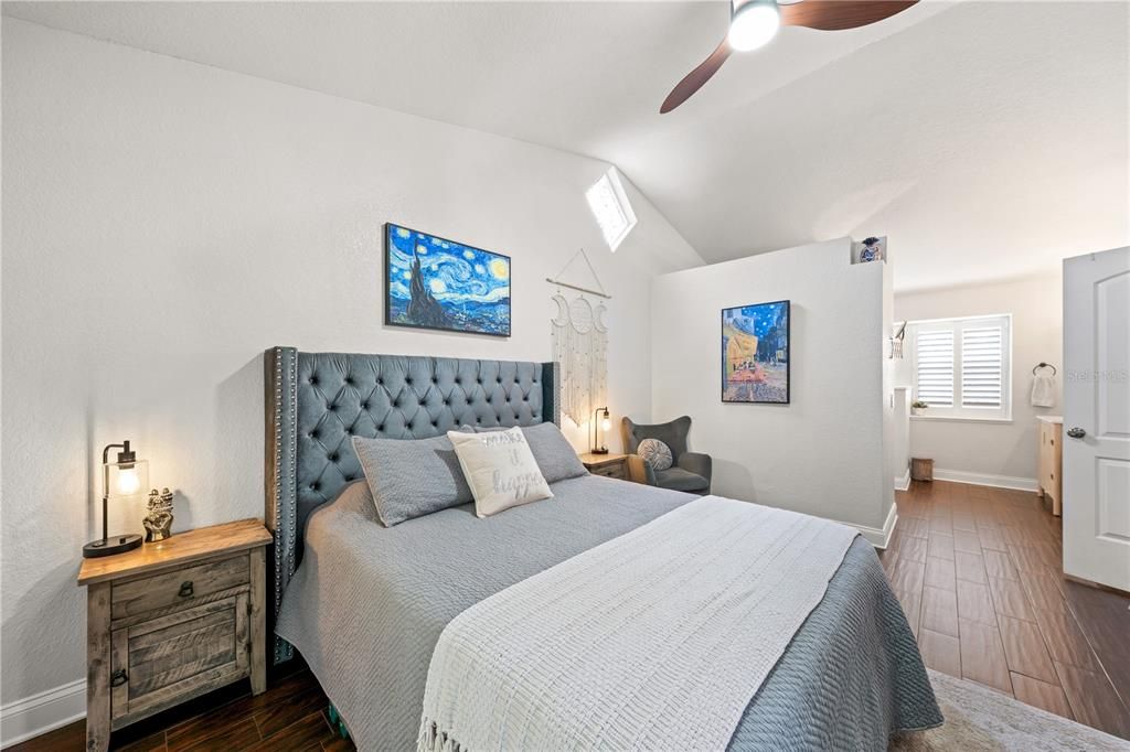 For Sale: $449,000 (4 beds, 2 baths, 1697 Square Feet)