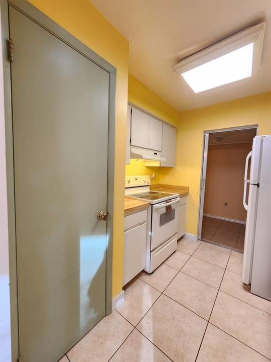 待售: $259,900 (3 贝兹, 2 浴室, 965 平方英尺)