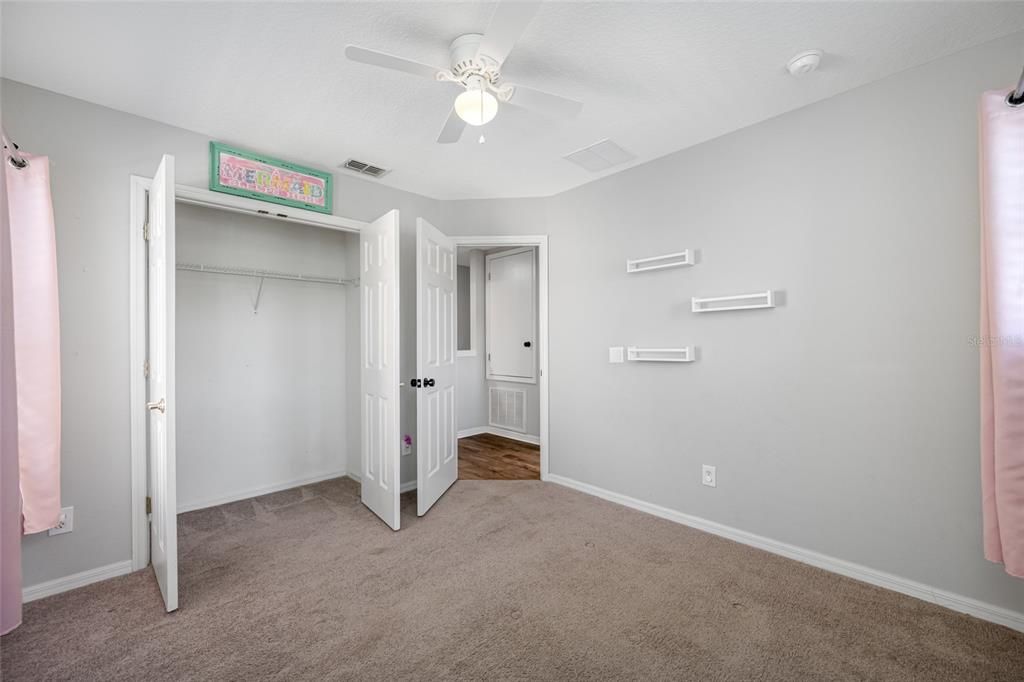 На продажу: $375,000 (3 спален, 2 ванн, 1722 Квадратных фут)