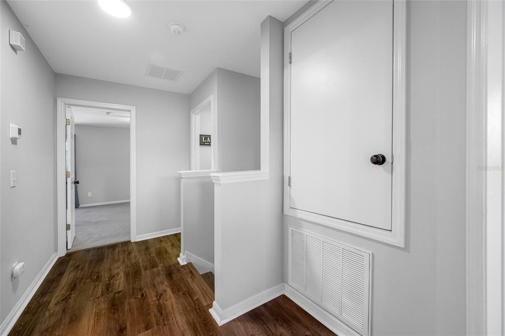 На продажу: $375,000 (3 спален, 2 ванн, 1722 Квадратных фут)