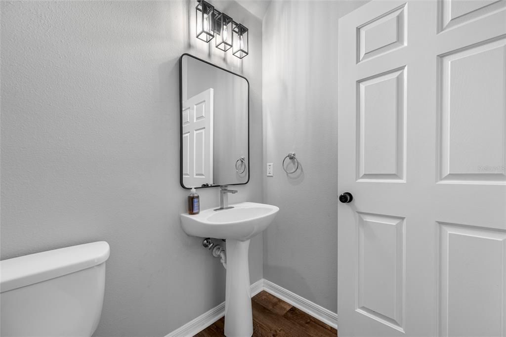 На продажу: $375,000 (3 спален, 2 ванн, 1722 Квадратных фут)