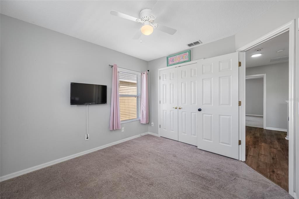 На продажу: $375,000 (3 спален, 2 ванн, 1722 Квадратных фут)