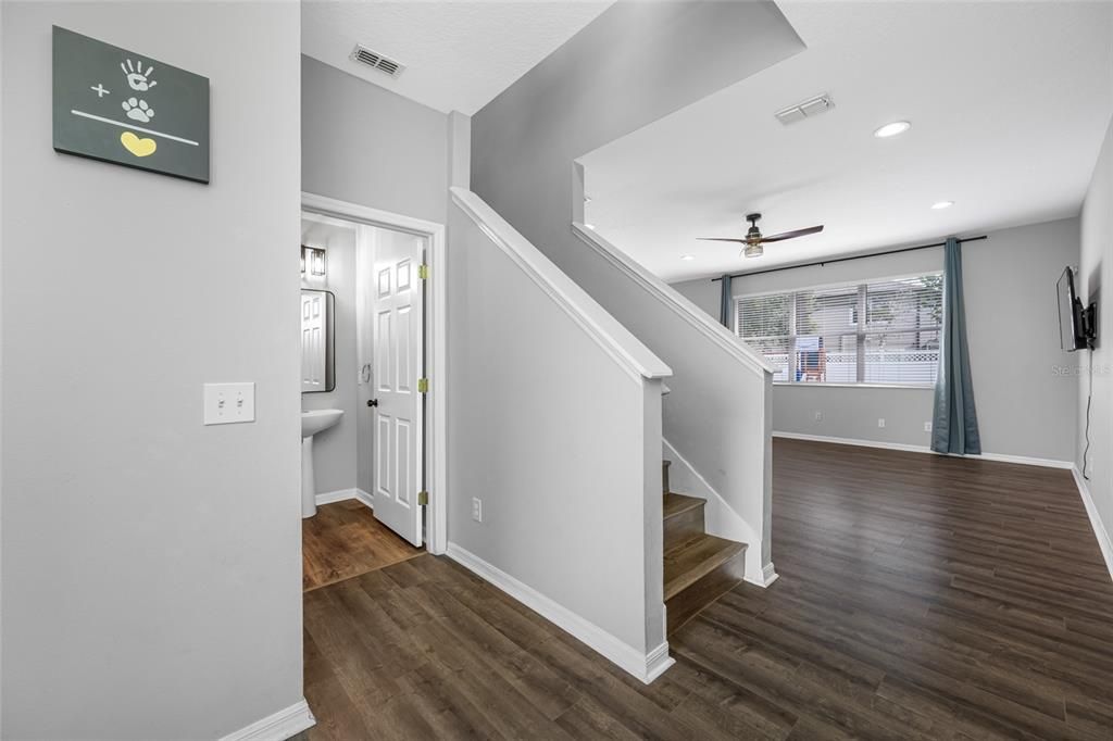 На продажу: $375,000 (3 спален, 2 ванн, 1722 Квадратных фут)