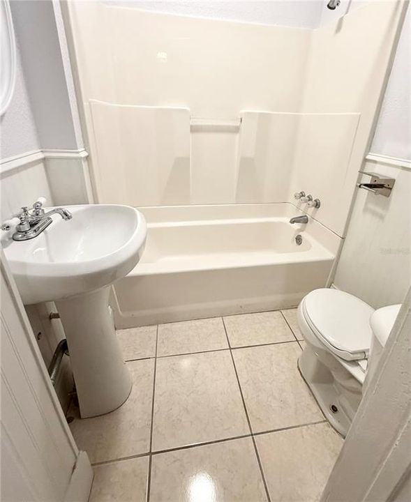 出租: $3,350 (3 贝兹, 2 浴室, 1461 平方英尺)