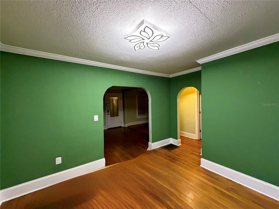 出租: $3,350 (3 贝兹, 2 浴室, 1461 平方英尺)