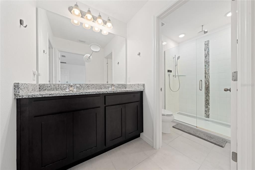 En Venta: $469,900 (5 camas, 2 baños, 2060 Pies cuadrados)