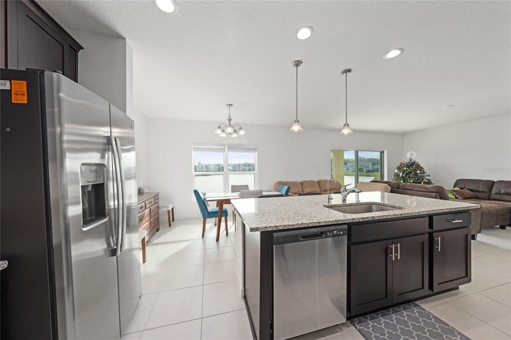 En Venta: $469,900 (5 camas, 2 baños, 2060 Pies cuadrados)