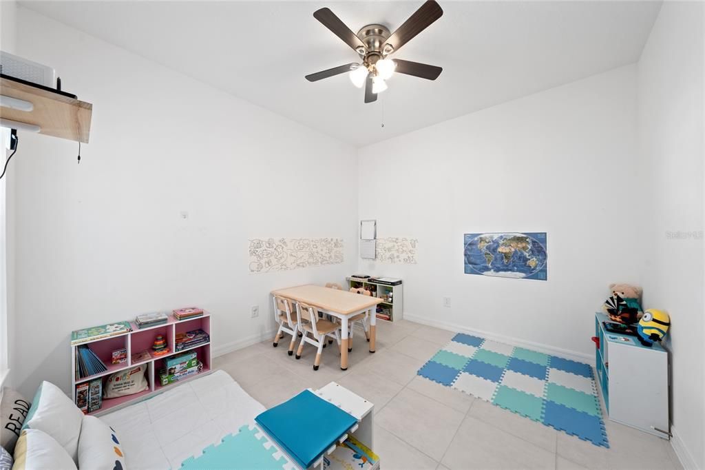 En Venta: $469,900 (5 camas, 2 baños, 2060 Pies cuadrados)