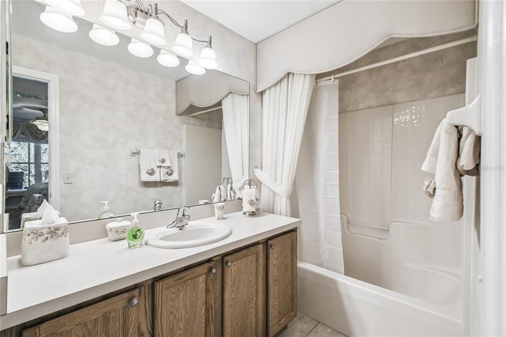 En Venta: $265,000 (2 camas, 2 baños, 1240 Pies cuadrados)