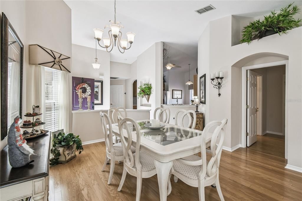 En Venta: $265,000 (2 camas, 2 baños, 1240 Pies cuadrados)