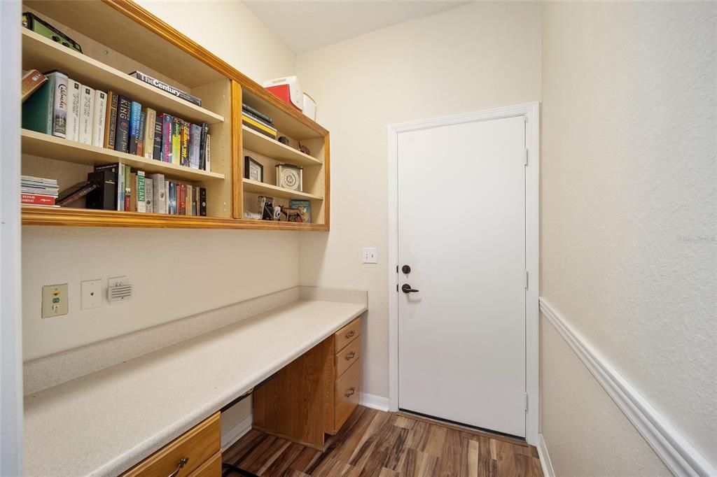 待售: $305,000 (2 贝兹, 2 浴室, 1452 平方英尺)