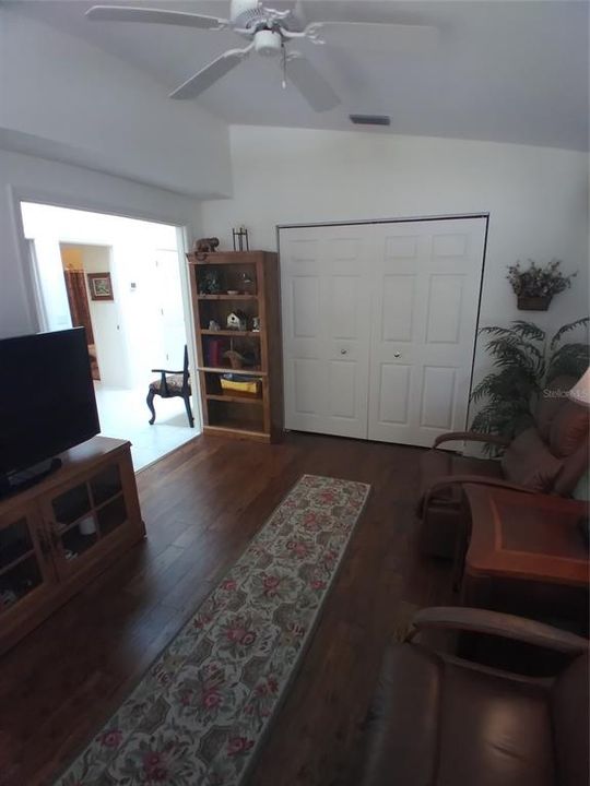 For Sale: $424,900 (3 beds, 2 baths, 1732 Square Feet)