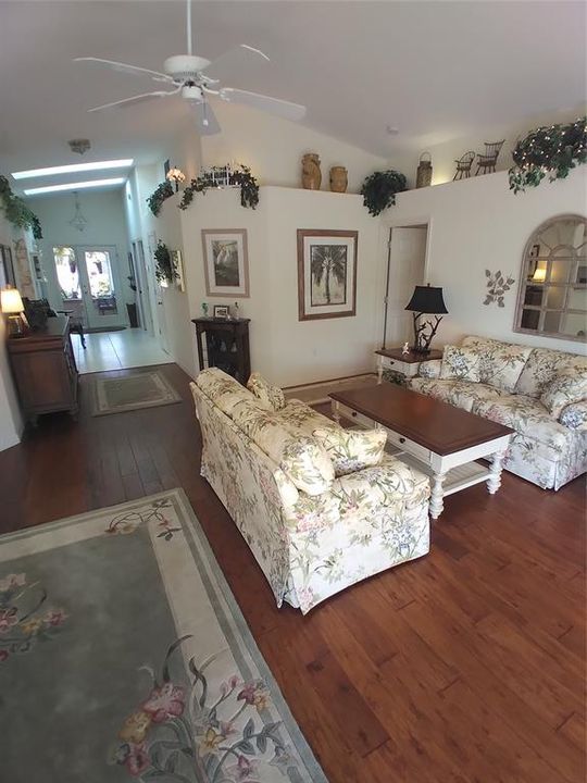 For Sale: $424,900 (3 beds, 2 baths, 1732 Square Feet)