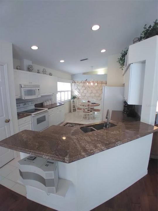 For Sale: $424,900 (3 beds, 2 baths, 1732 Square Feet)