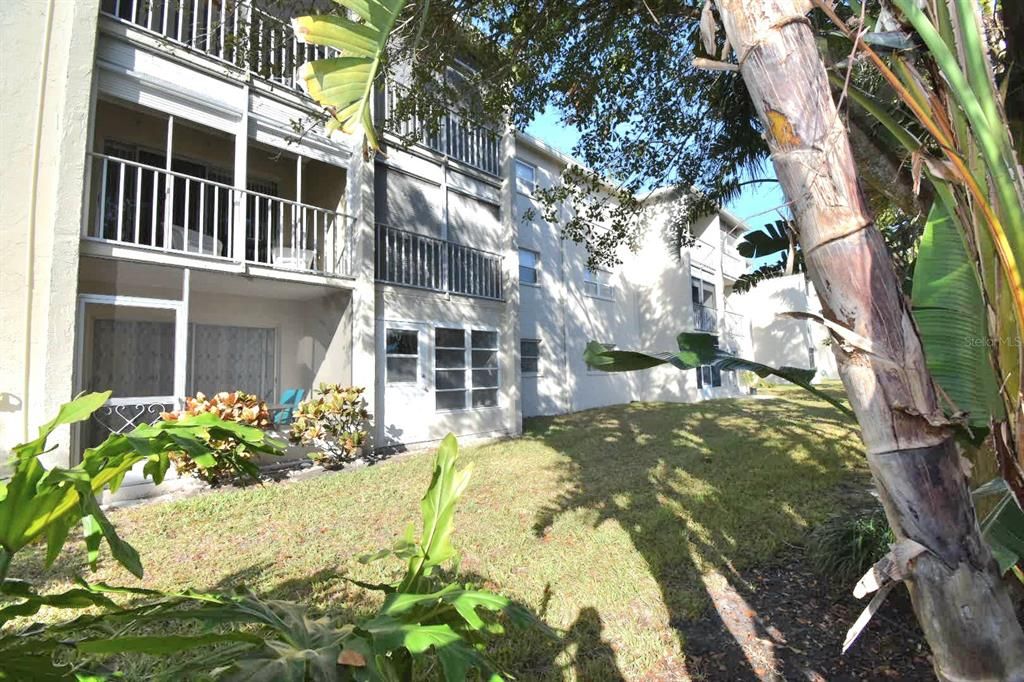 待售: $145,000 (2 贝兹, 2 浴室, 965 平方英尺)