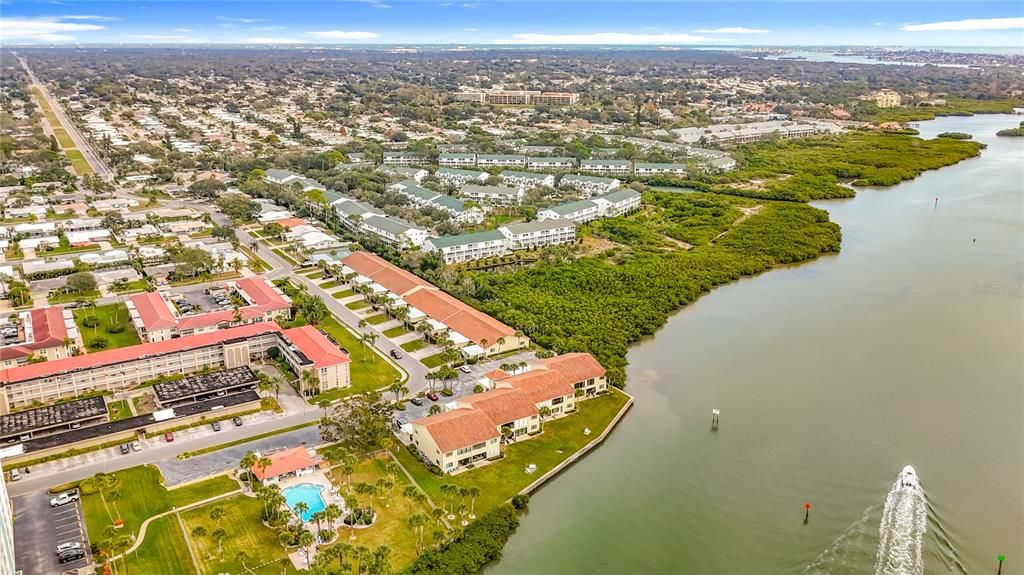 For Sale: $519,900 (2 beds, 2 baths, 1400 Square Feet)