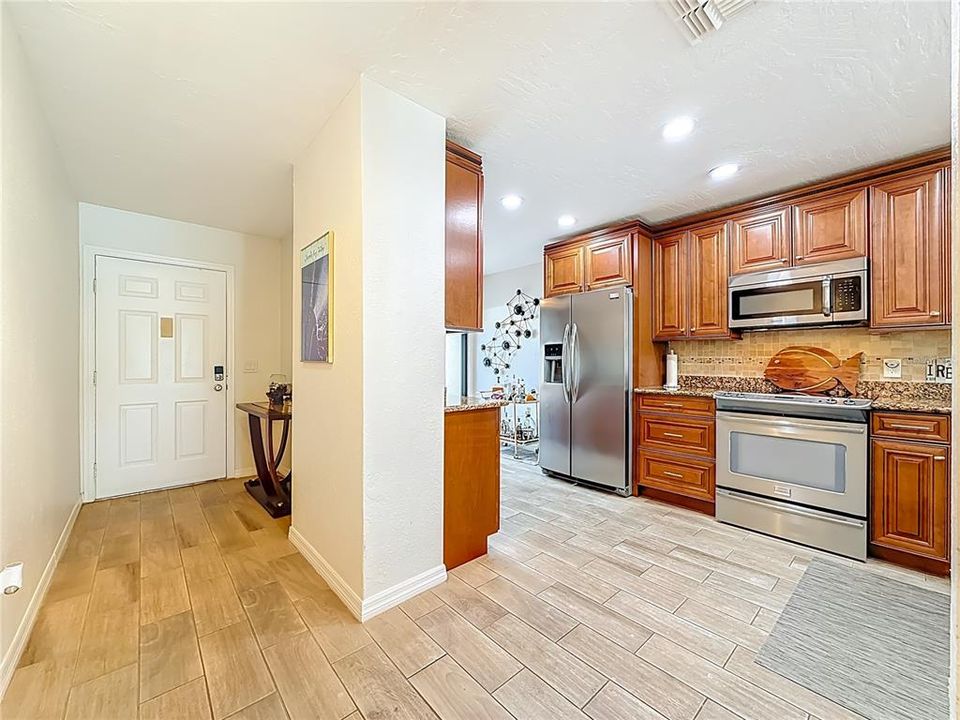 For Sale: $519,900 (2 beds, 2 baths, 1400 Square Feet)