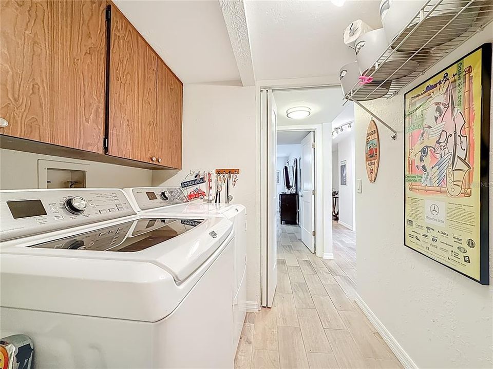 For Sale: $519,900 (2 beds, 2 baths, 1400 Square Feet)