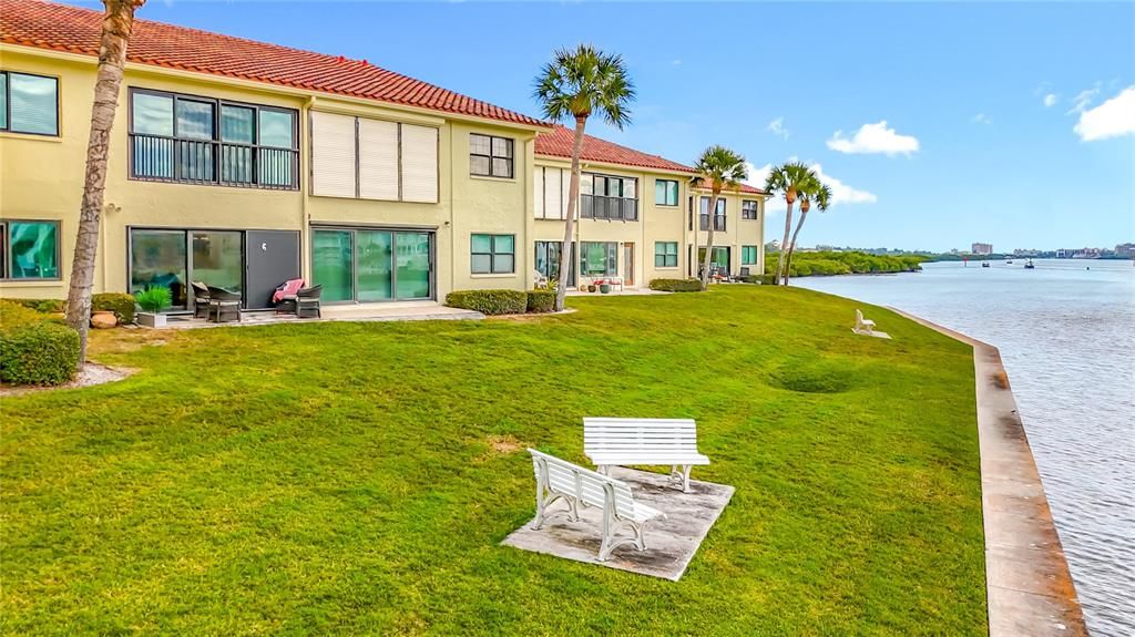 For Sale: $519,900 (2 beds, 2 baths, 1400 Square Feet)