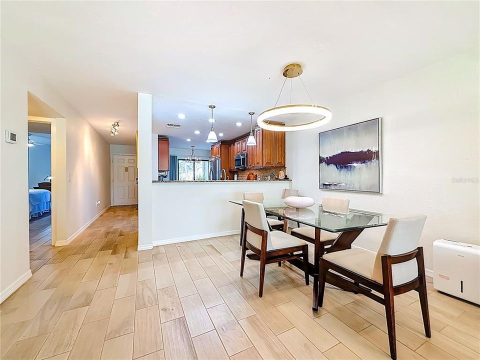 For Sale: $519,900 (2 beds, 2 baths, 1400 Square Feet)