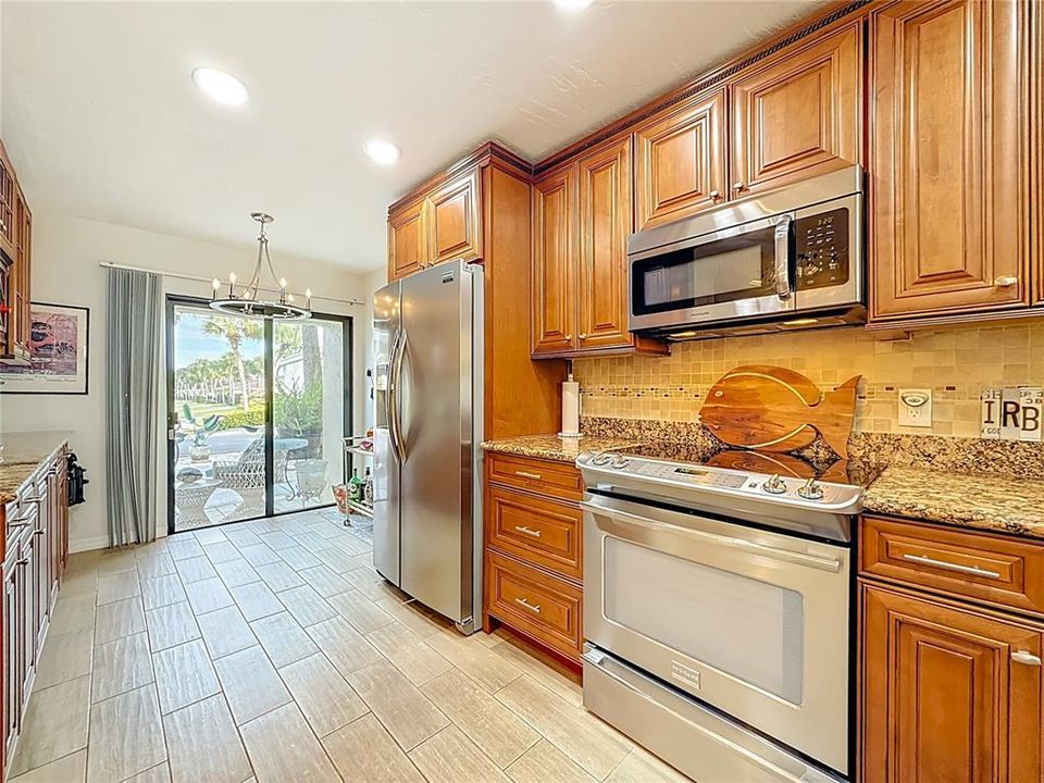 For Sale: $519,900 (2 beds, 2 baths, 1400 Square Feet)